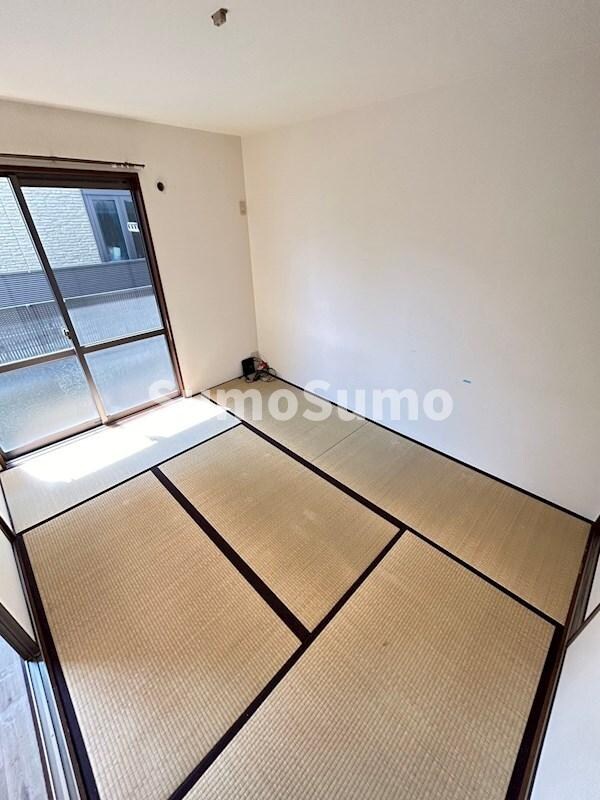 和室(明るい和室です)