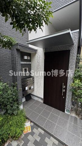 物件外観写真3　(毎日通るエントランスはこのようになっています)