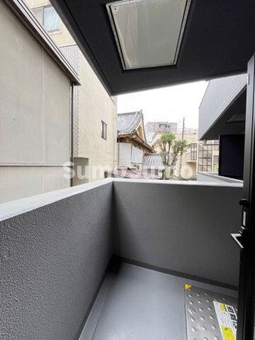 物件内観写真13　(バルコニーからの眺めを楽しみながら食事をしませんか)