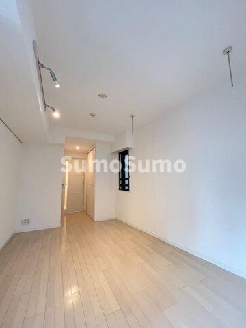 物件内観写真14　(使いやすい居間です)