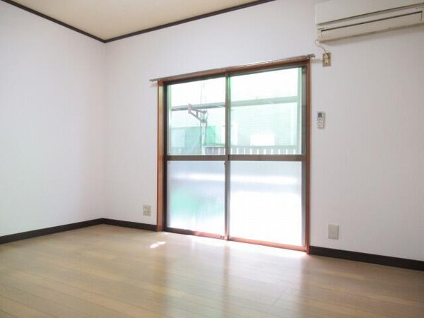 居室(他の部屋の写真使用してます )