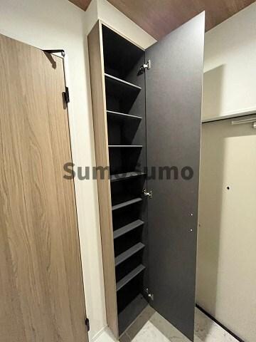 物件内観写真14　(収納豊富です)