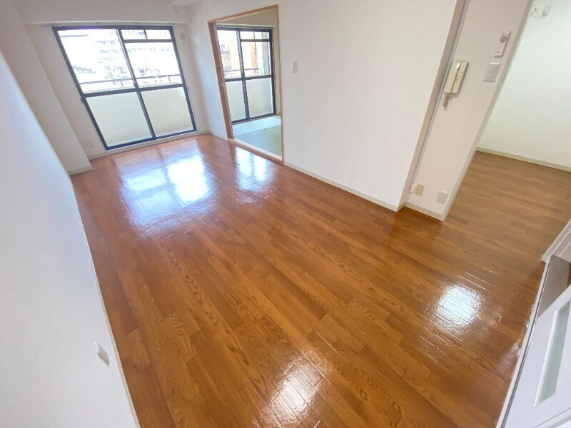 物件内観写真4　(使いやすいリビングです)