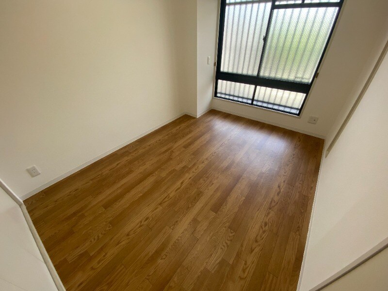 物件内観写真6　(使い勝手のいい寝室です)