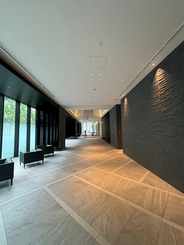 物件外観写真3　(建物の内部です)