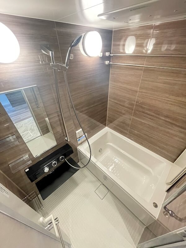 浴室(コンパクトで使いやすいお風呂です)