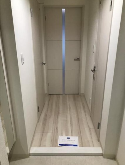 物件内観写真5　(玄関です)