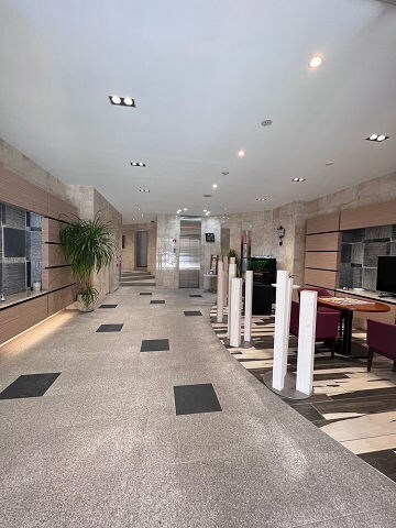 物件外観写真4　(ロビーです)