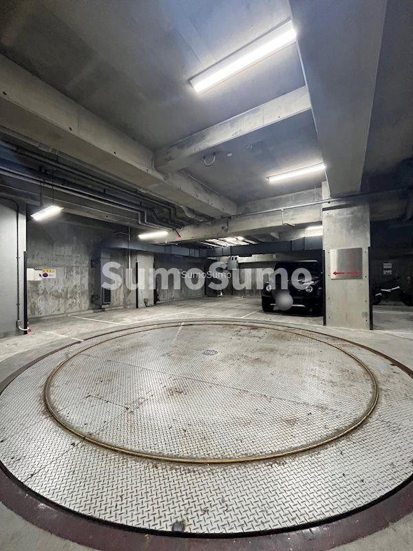 物件外観写真4　(駐車場に車を止められます)