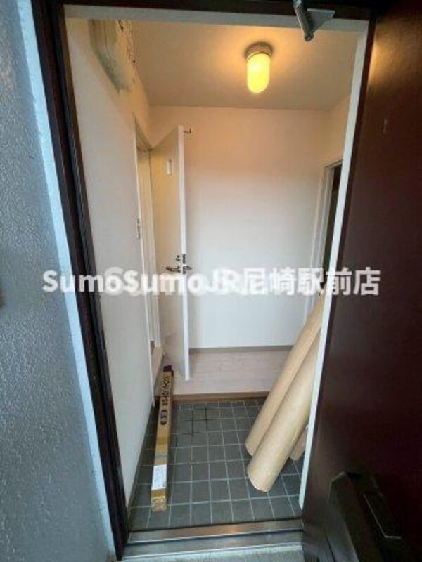 玄関(落ち着いた玄関です)