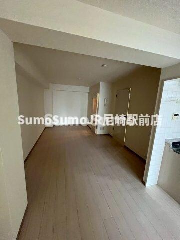 物件内観写真18　(居間です)