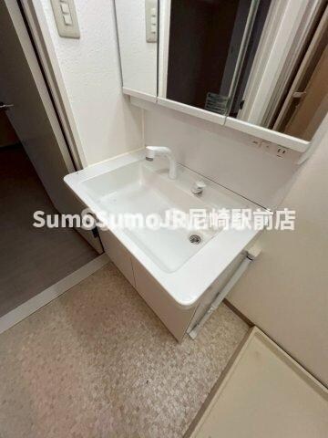 物件内観写真20　(独立洗面化粧台が付いています)
