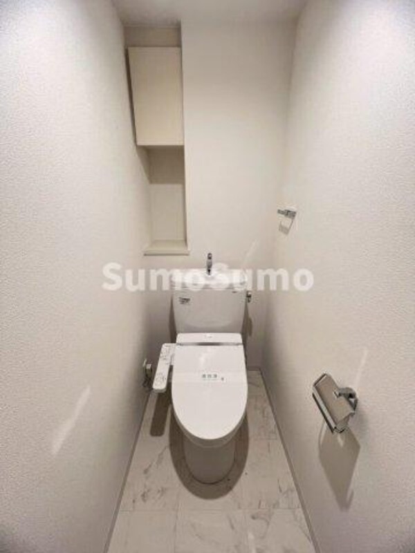 トイレ(コンパクトで使いやすいトイレです)