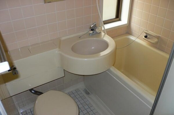 トイレ(大型ユニットバス )