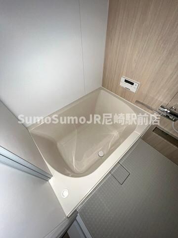 物件内観写真7　(きれいなお風呂です)