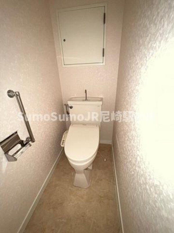 トイレ(コンパクトで使いやすいトイレです)