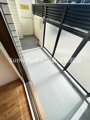 物件内観写真24　(広々としたバルコニーです)