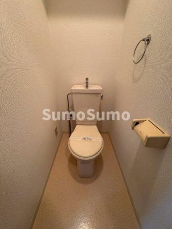 トイレ(コンパクトで使いやすいトイレです)