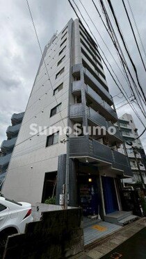 福岡市営地下鉄空港線 赤坂駅 10階建 築34年の外観写真