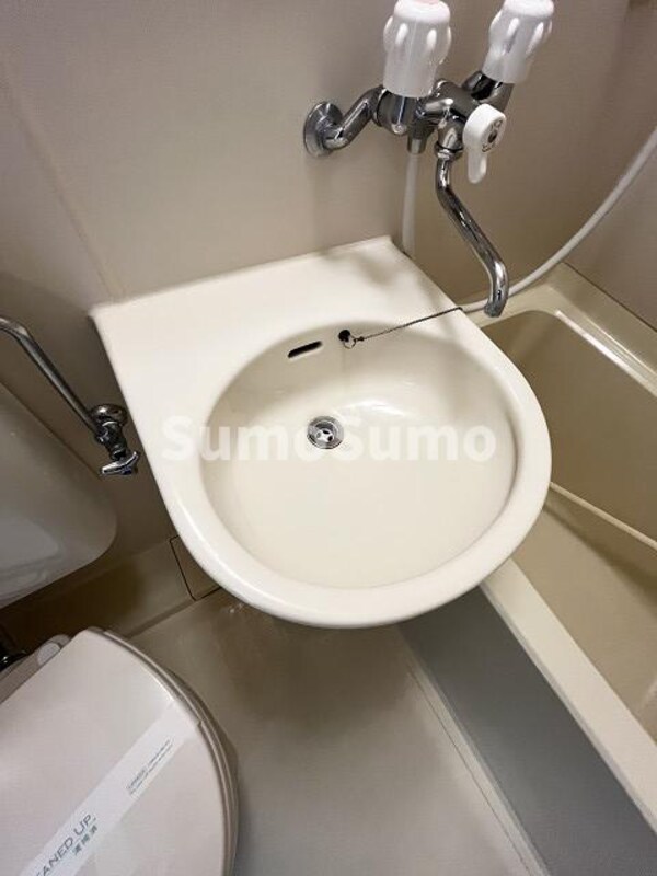 洗面・脱衣所(忙しい朝には欠かせない洗面所です)