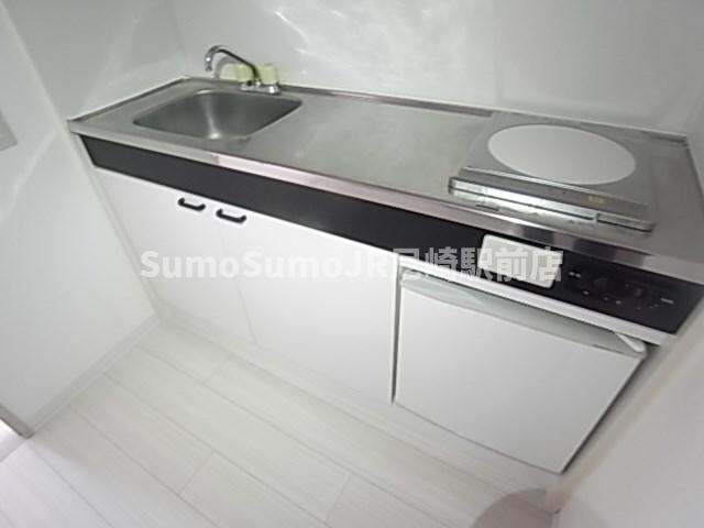 物件内観写真19　(コンパクトなキッチンで掃除もラクラク)