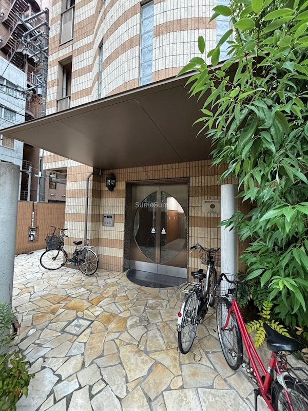 物件外観写真2　(エントランスです)