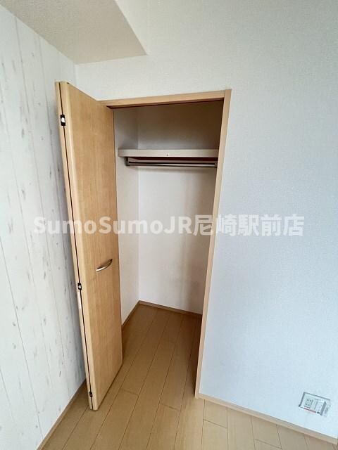 物件内観写真13　(収納スペース豊富です)