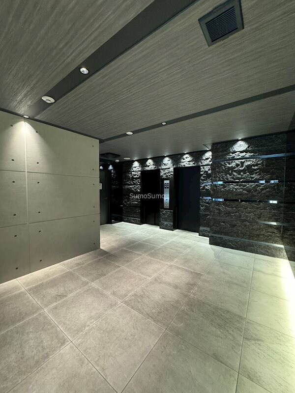 ロビー・ラウンジ(ゆとりのあるロビーです)