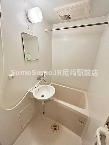 物件内観写真9　(きれいなお風呂です)