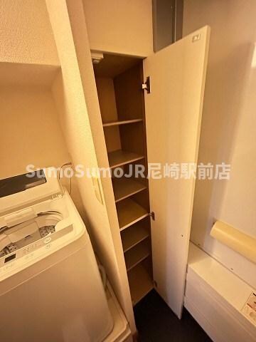 物件内観写真21　(小物を収納するのに便利です)