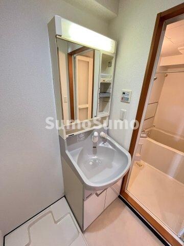 物件内観写真9　(忙しい朝には欠かせない洗面所です)