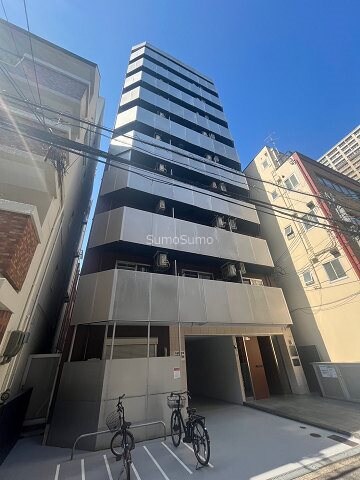 物件外観写真1　(落ち着いた雰囲気の外観です)