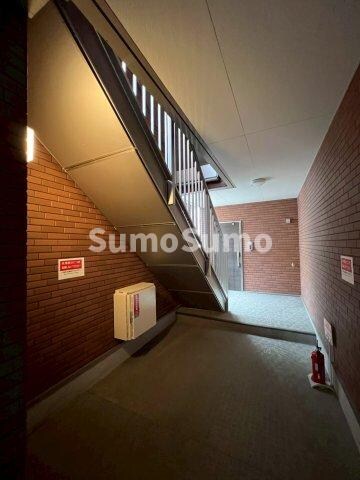 物件外観写真3　(建物の内部です)