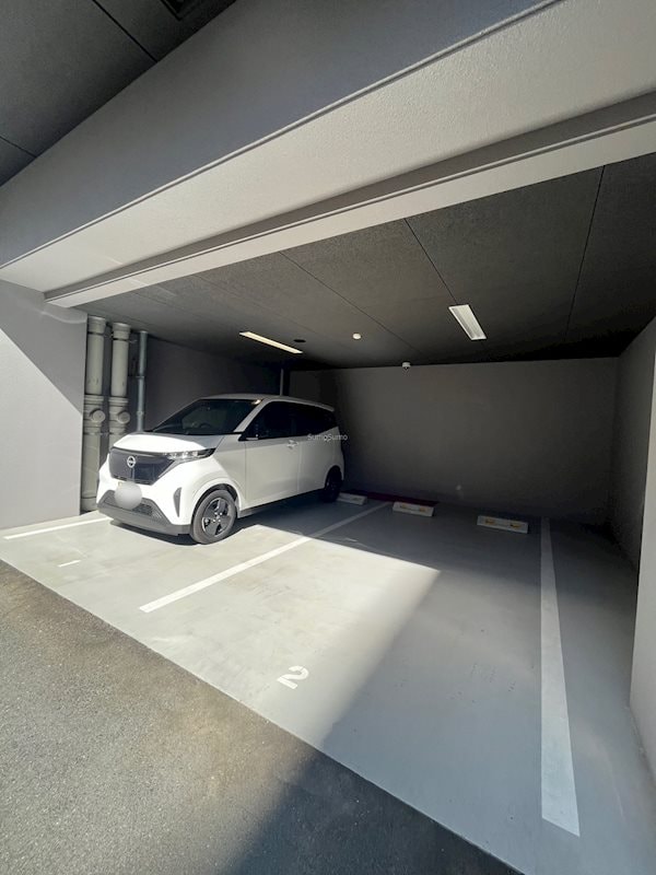駐車場(駐車場があるので、車を買う予定の方も安心です)
