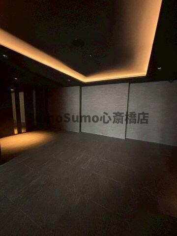 物件外観写真3　(ゆとりのあるロビーです)