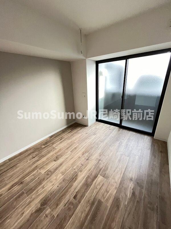 居室(使いやすいリビングです)