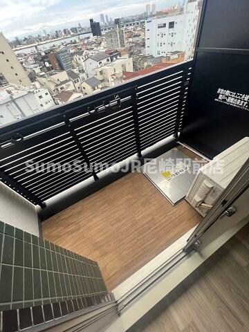 物件内観写真8　(バルコニーからの眺めを楽しみながら食事をしませんか)