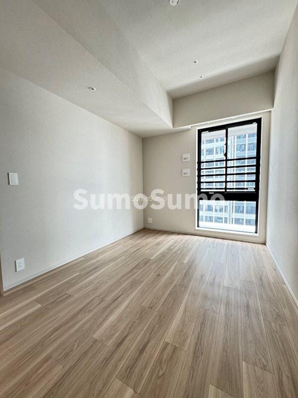 物件内観写真8　(使い勝手のいい寝室です)