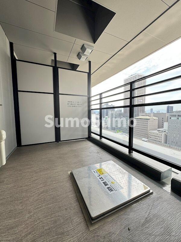 物件内観写真10　(外からの目が気にならないバルコニーで洗濯物が干せます)