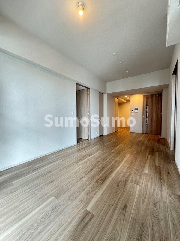 物件内観写真18　(ゆったりとしたリビングです)