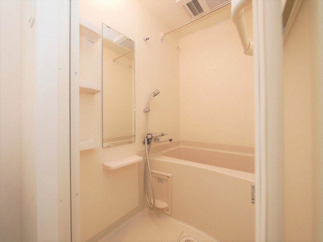 物件内観写真17　(ゆったり過ごせるお風呂です)