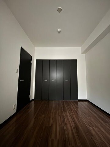 物件内観写真8　(落ち着いて過ごせるお部屋なので、寝室にいかがでしょうか)