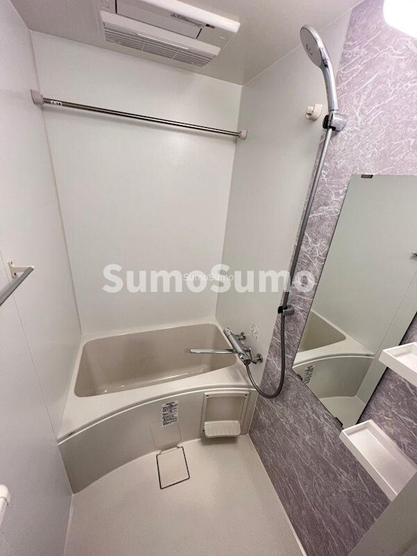 物件内観写真9　(日々の疲れを癒すお風呂付です)