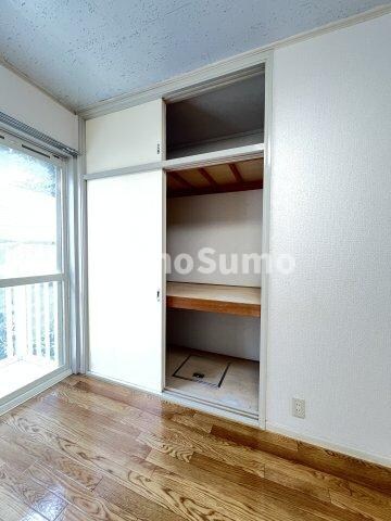 物件内観写真14　(小物を収納するのに便利です)