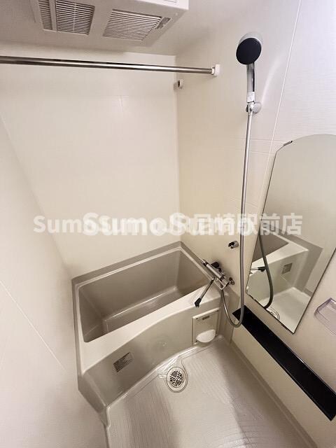 物件内観写真7　(コンパクトで使いやすいお風呂です)