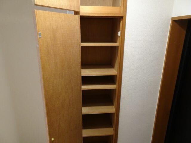 物件内観写真15　(オートロック御座います◎防犯安 )