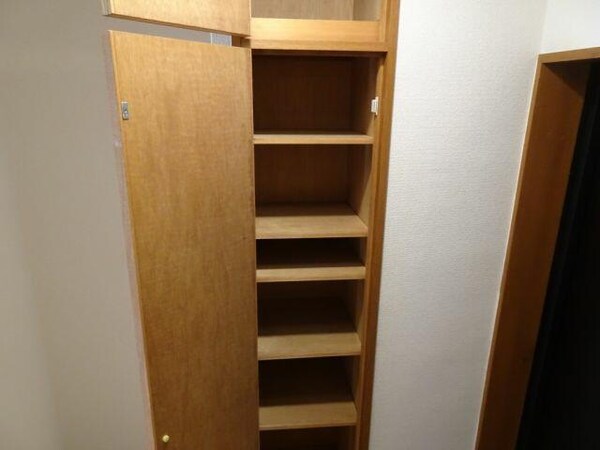 収納(オートロック御座います◎防犯安 )