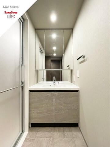 物件内観写真8　(脱衣スペースもあります)