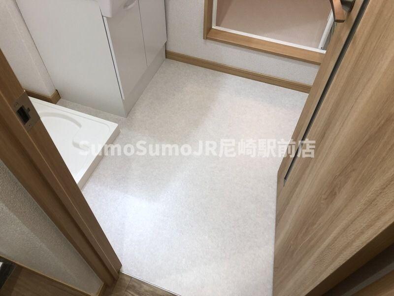 物件内観写真9　(忙しい朝には欠かせない洗面所です)