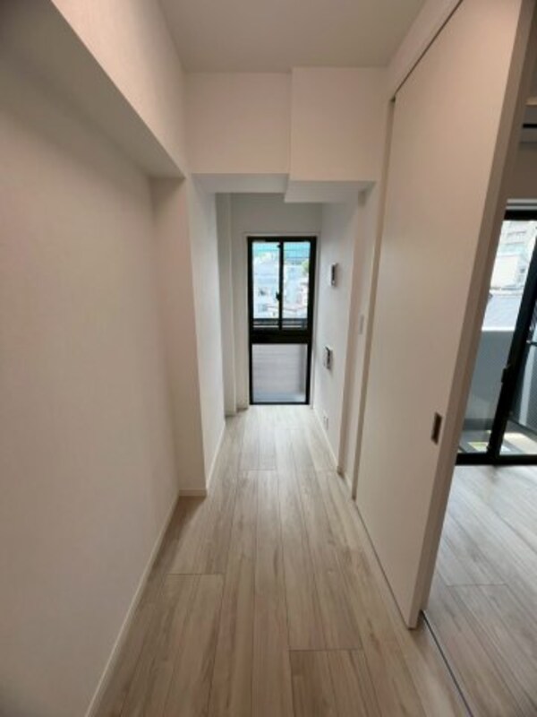 寝室(床の色など一部仕様が変更になる場合がございます。)